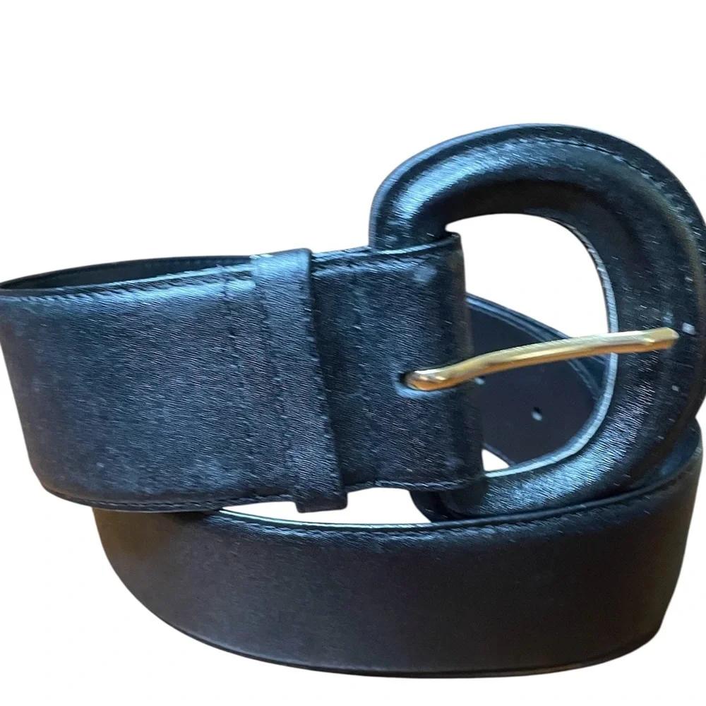 Classic Black Leather Belt with Gold Buckle vintage Y2K Small - Picture 1 of 7